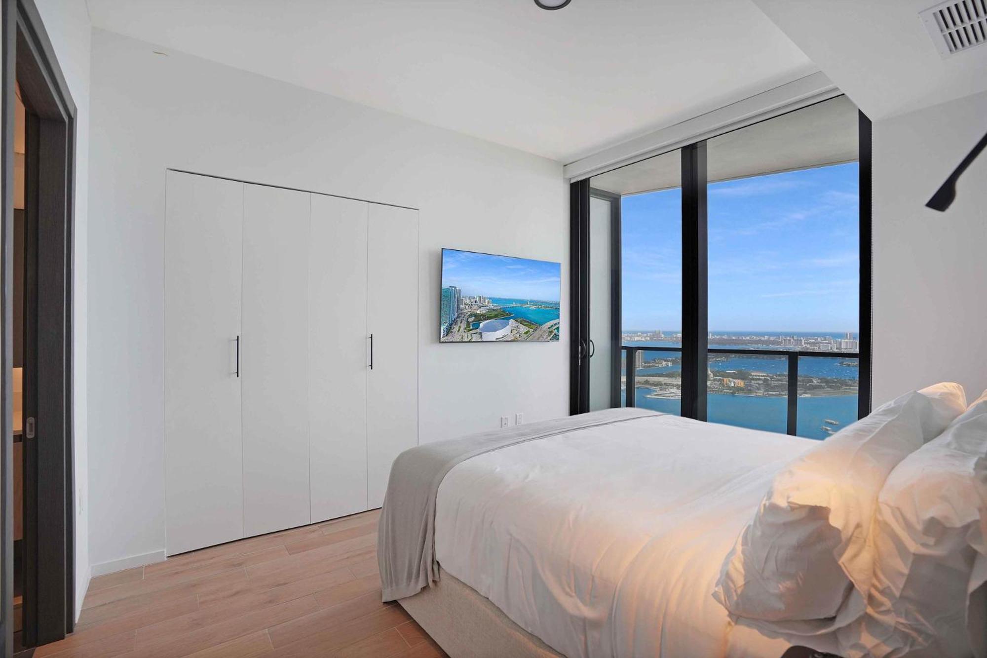 Mvr - 5-star Pool & Private Balcony Apartment Miami