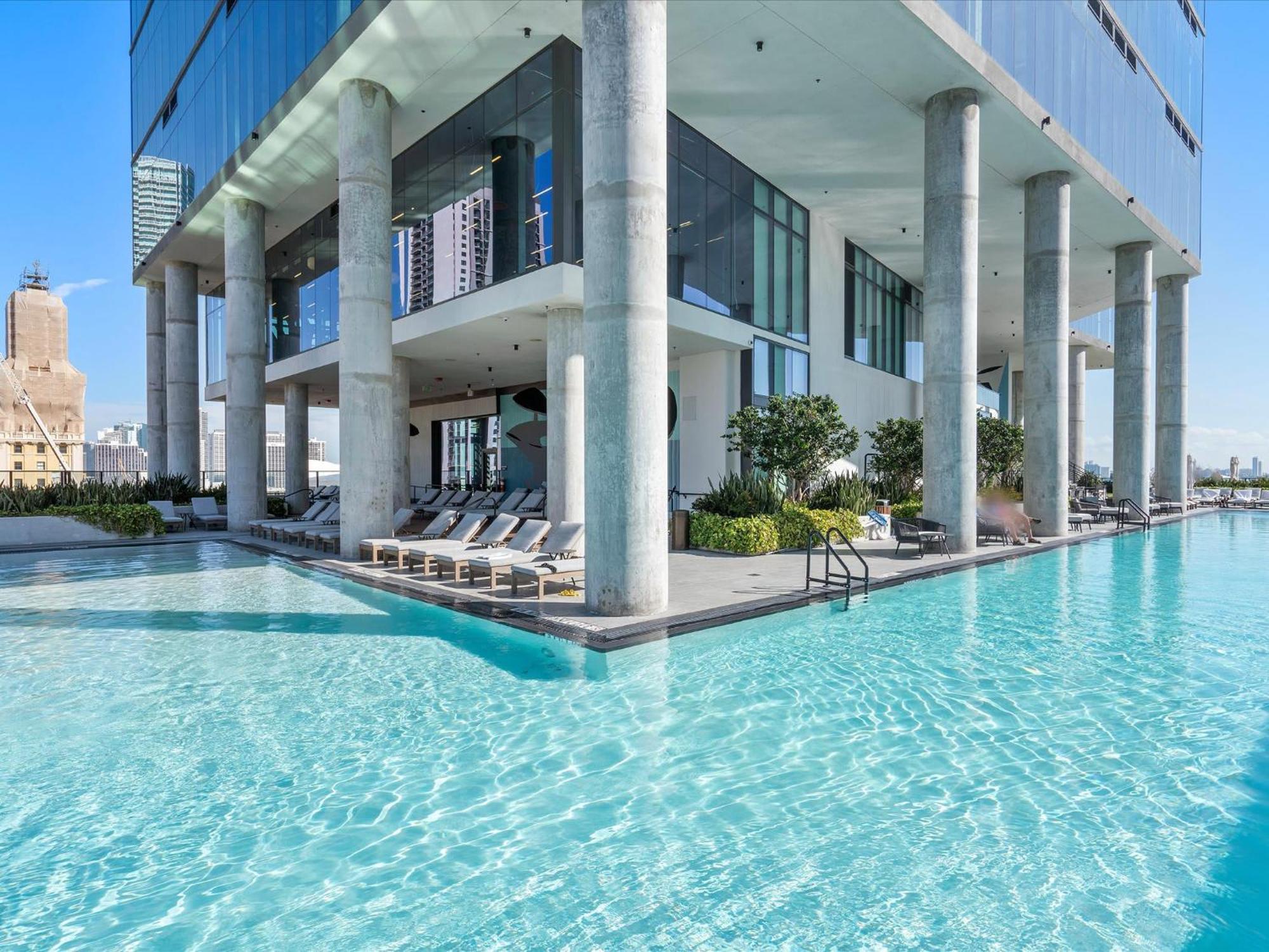 Mvr - 5-star Pool & Private Balcony *